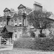 Holly House, Kings Head Hill, Chingford, c1911 (Image: Gary Stone)