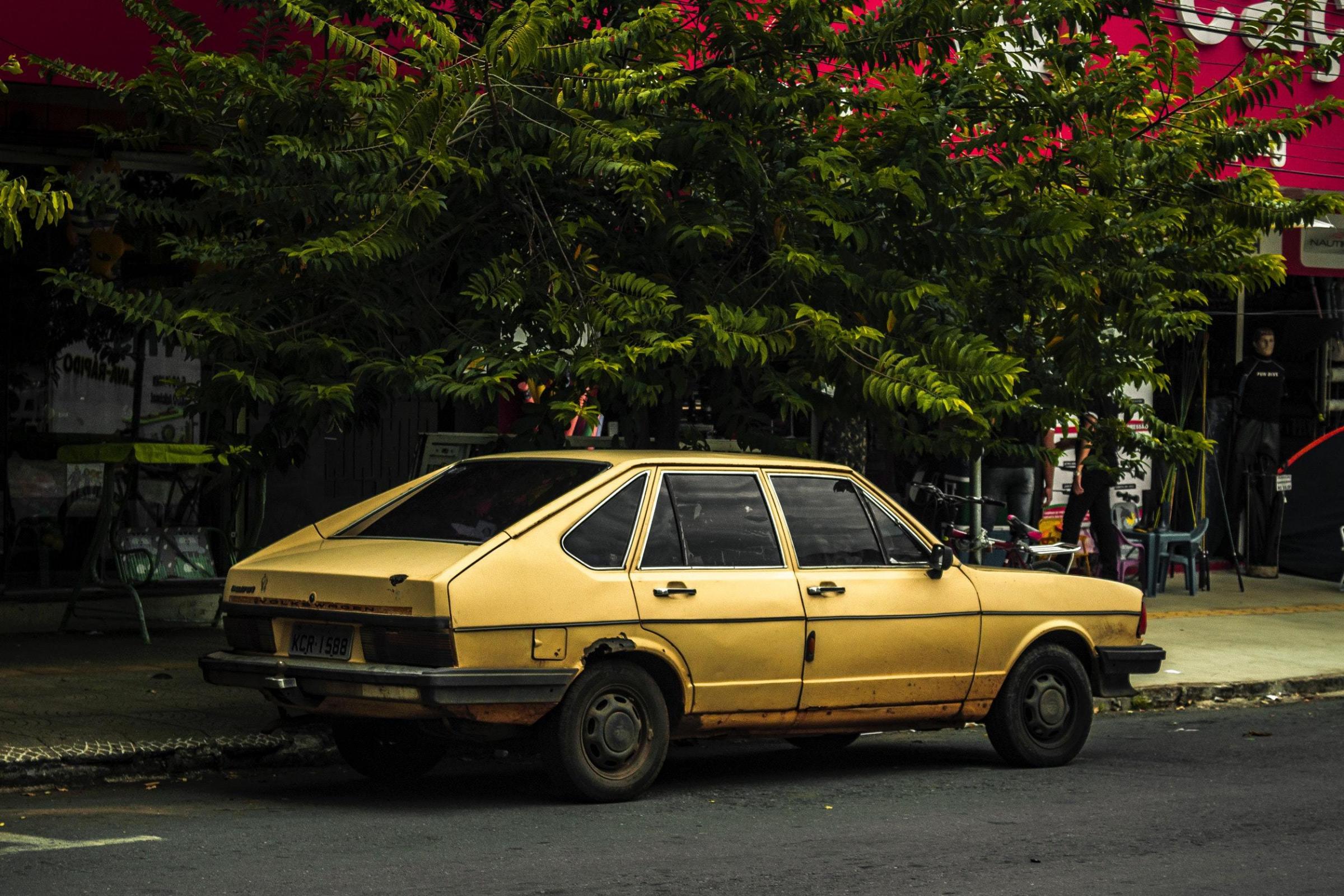 Classic or banger? Brett Ellis muses on the perils of buying a second hand car. Photo: PIxabay