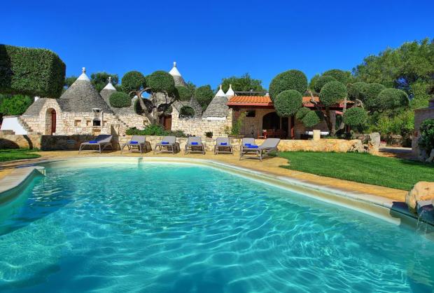 Epping Forest Guardian: Trullo Santo Stefano - Vacation rental with swimming pool - San Michele Salentino, Puglia, Italy. Credit: Vrbo