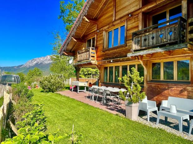Epping Forest Guardian: Chalet Xel-Ha **** 180 ° view, Wood stove, Bubble sauna in the garden. - Haute-Savoie, France. Credit: Vrbo