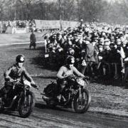 The first meeting at High Beech, February 19, 1928. Fletcher and Smythe are in the lead.